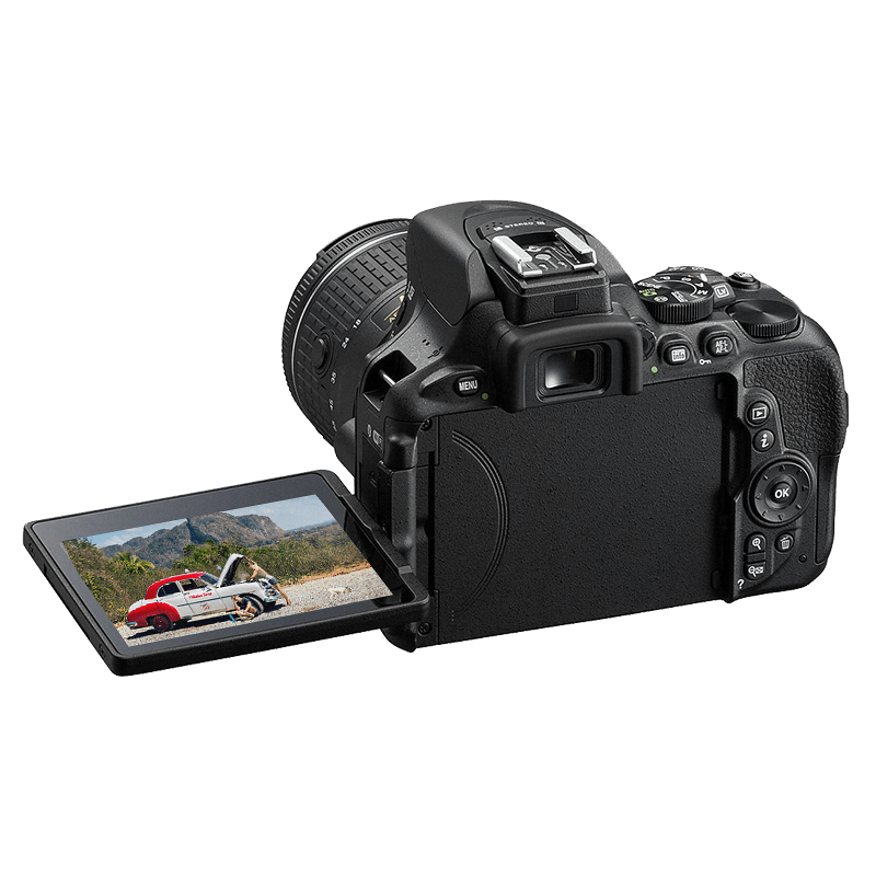 Nikon D5600 pohlad zboku
